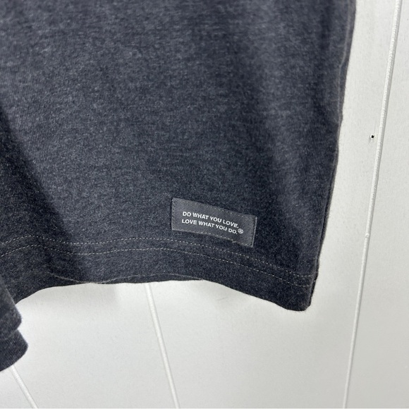NWT Life is Good Men's Gray Grillin Like a Villain Graphic T-Shirt Small - Picture 4 of 8
